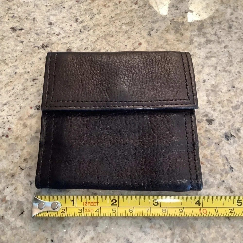 Kenneth Cole kenneth cole